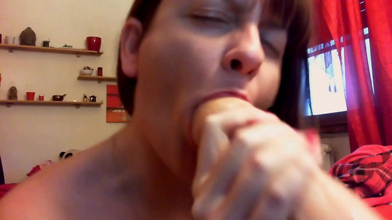 Mahusay na orgasm para sa iyong maruming kapatid na babae, buksan ang iyong bibig at inumin ang lahat